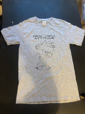 Vintage 90s fruit of the loom calvin and hobbes gray t-shirt size s MEASUR SHOWN